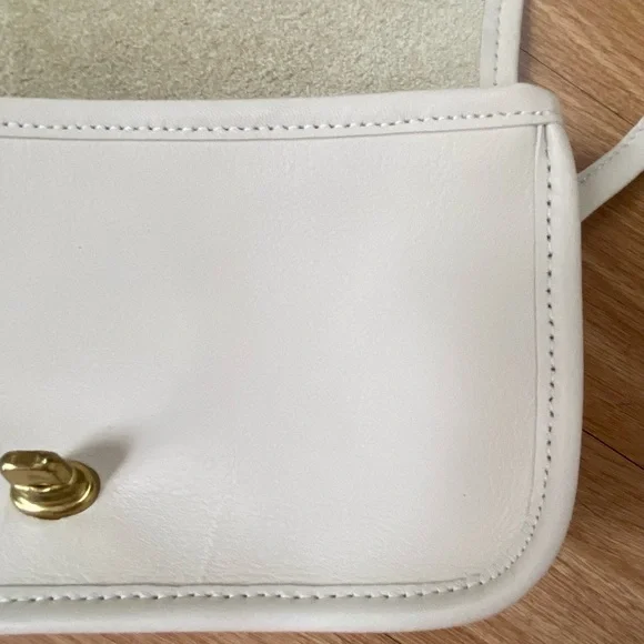 Vintage Coach Dinky Ivory Cream Bone Genuine Leather Crossbody Bag - Picture 5 of 16